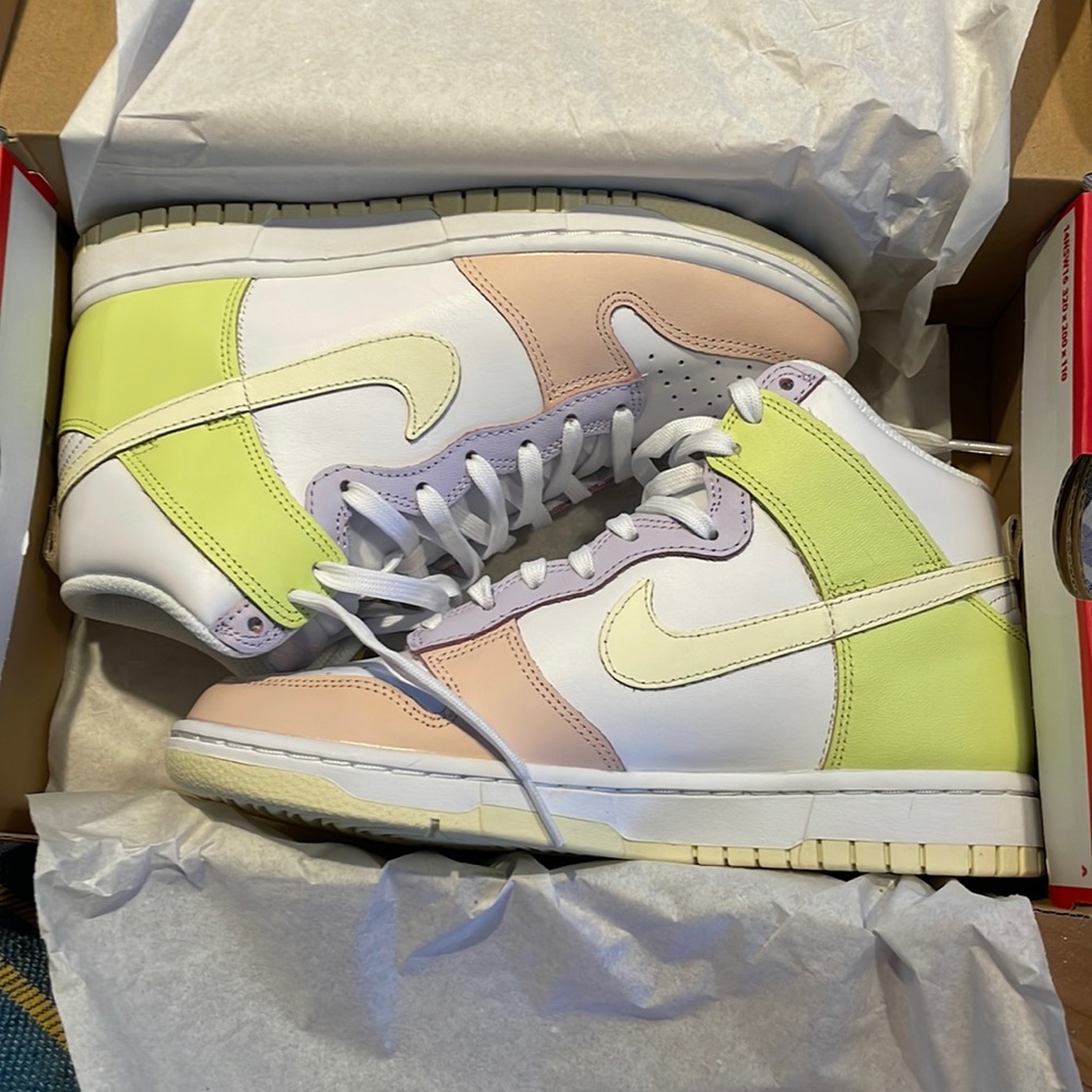 NEW Nike Dunk High tops Cashmere size 7.5